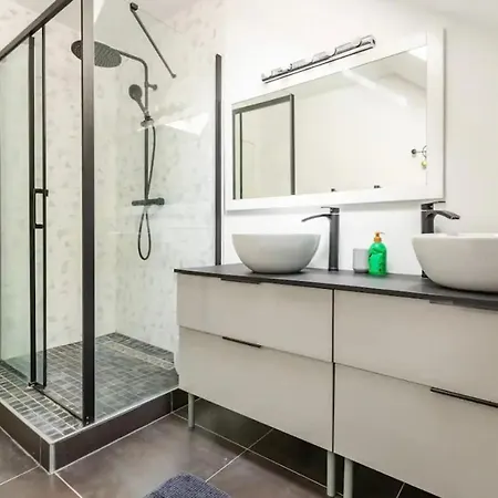 Le Duplex Du Biplan * ליל